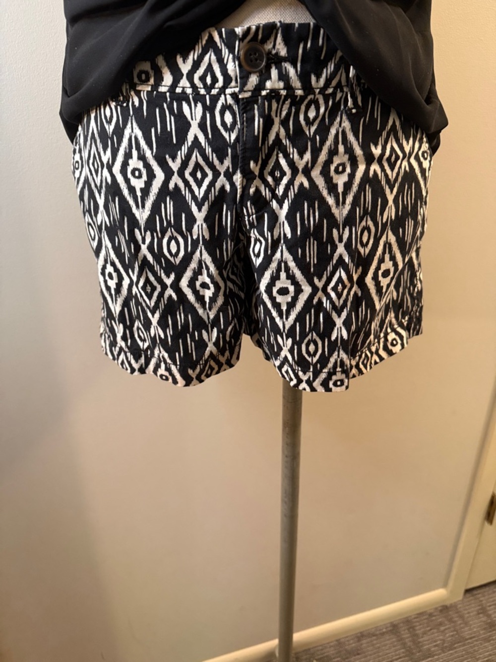 Old Navy Black and White Geometric Bermuda Shorts